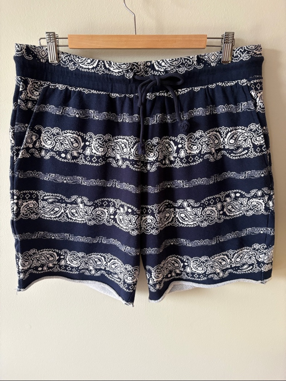 H&M Paisley Sweat Shorts Navy Blue White Size Large - Picture 1 of 13